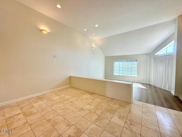 Building Photo - 574 Island View Cir