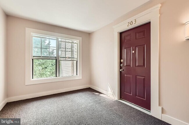 Foto del edificio - 8813 Stoneridge Cir