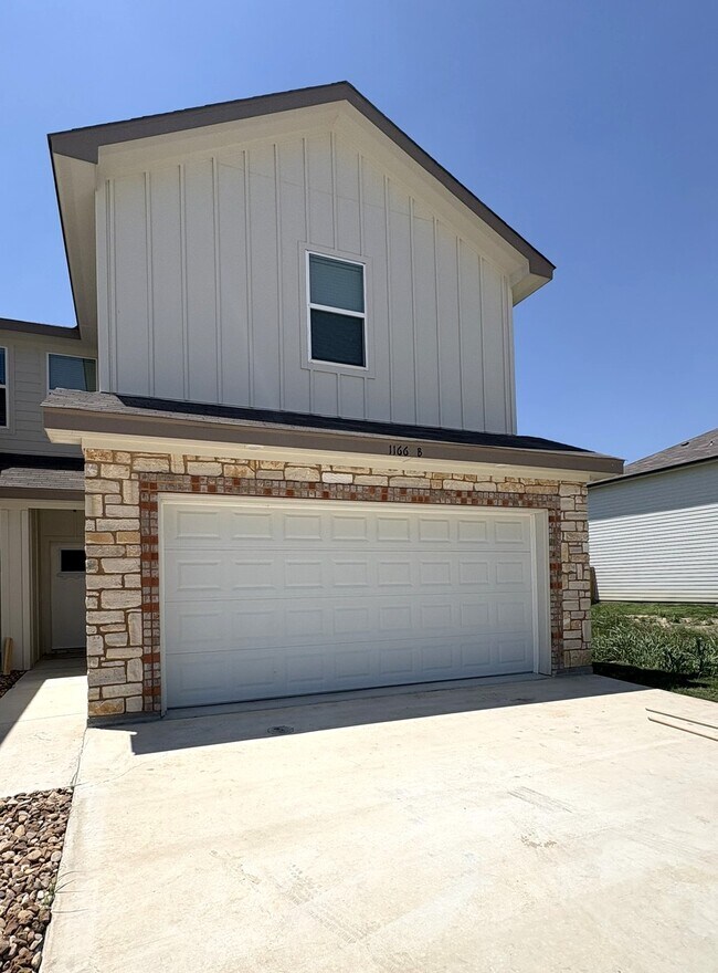 Foto del edificio - 1166 Lindsey Dr