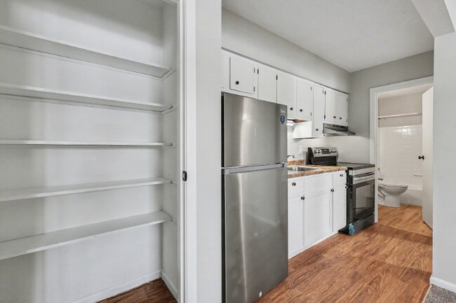 Foto del edificio - 4600 Winston Ave