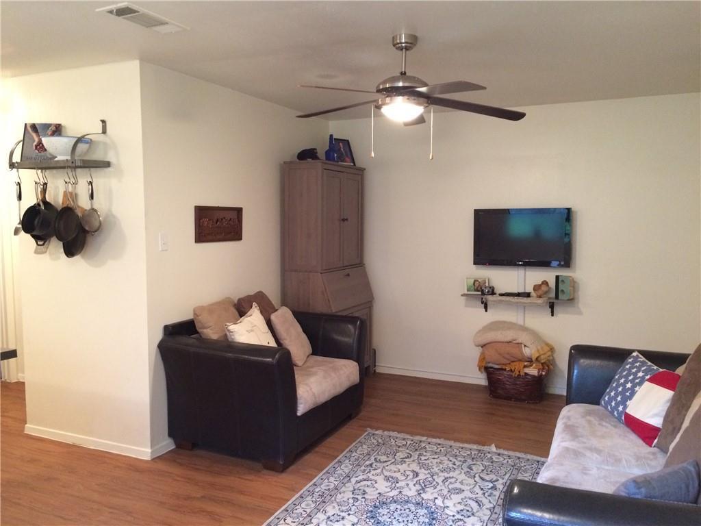 Foto principal - 1117 Hollow Creek Dr