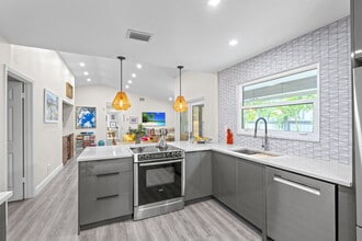 Building Photo - 2474 Bedford Mews Dr