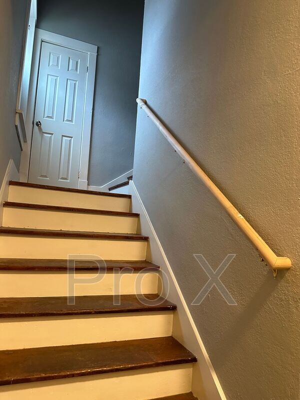 Foto del edificio - 125-127 S Connor Ave