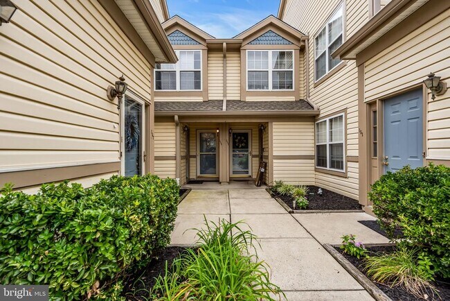Foto del edificio - 155 Steeplechase Ct