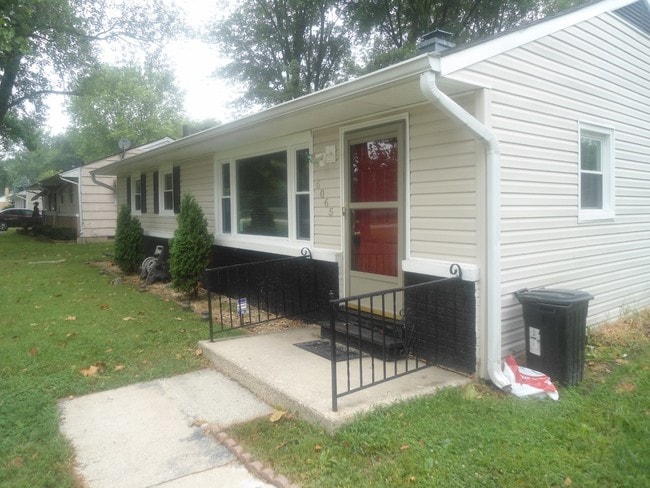 Building Photo - 6065 Knollton Rd