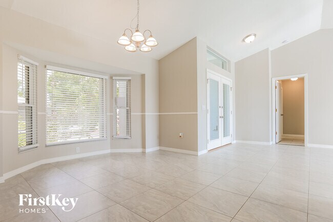 Building Photo - 28 Pinehurst Pl
