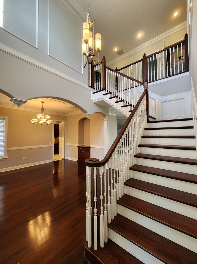 Building Photo - 7102 Oak Glen Trl