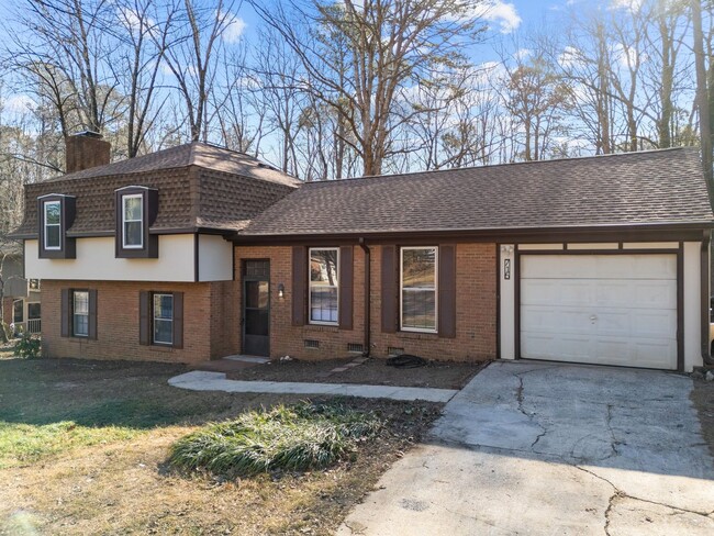 Building Photo - Gorgeous Updated 3BD Split-Level Ranch Hom...