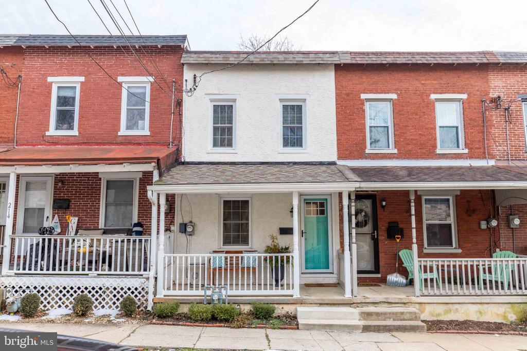 Foto principal - 216 W Lafayette St