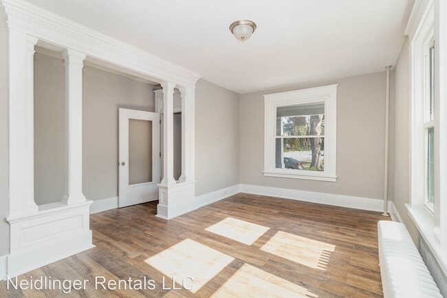 Building Photo - 5 br, 1 bath House - 530 Seneca Street