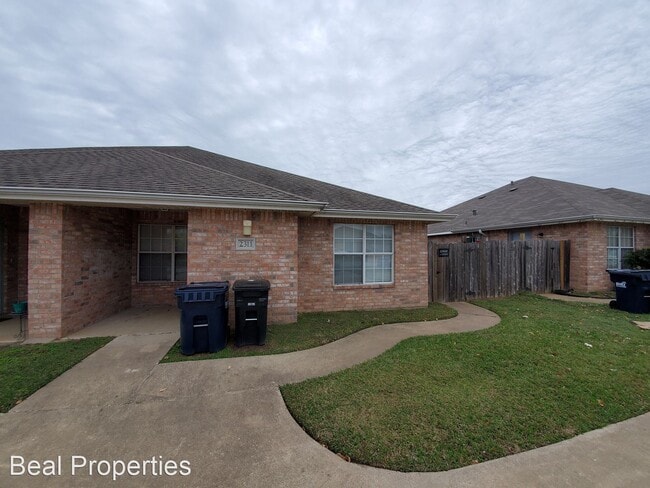 Building Photo - 3 br, 2 bath House - 2311 Pronghorn Ln