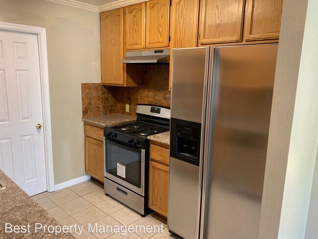 Foto del edificio - 3 br, 2 bath House - 1207 G Street