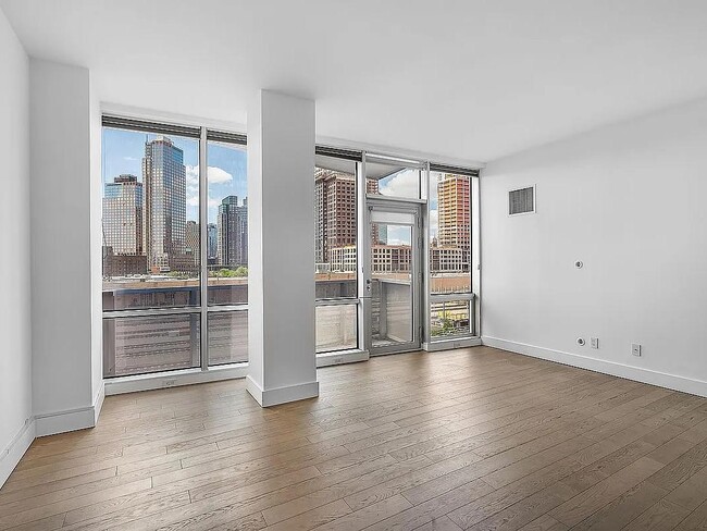 Building Photo - 519 Borden Avenue