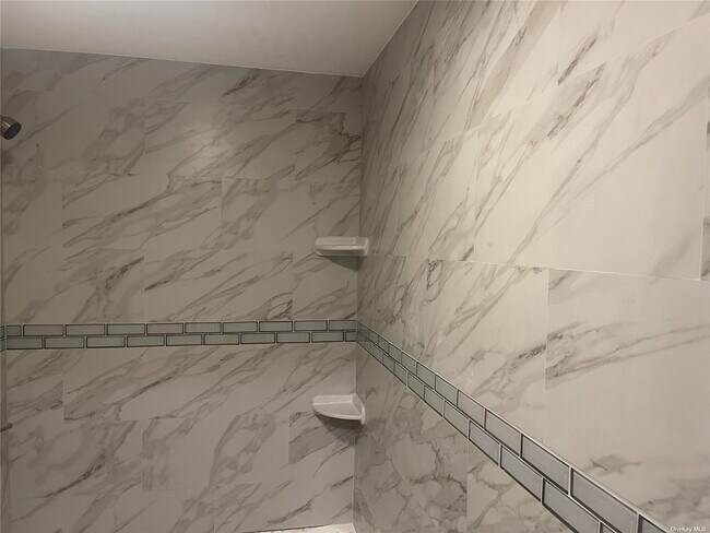 Building Photo - 89-17 Desarc Rd