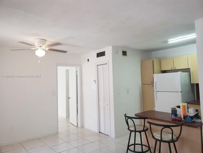 Foto del edificio - 1525 NW 19th Terrace