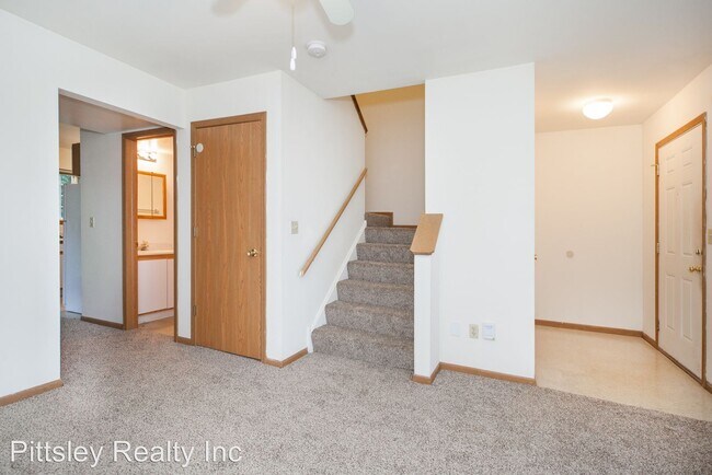 Building Photo - 2 br, 2 bath Apartment - 781 Fotis Drive