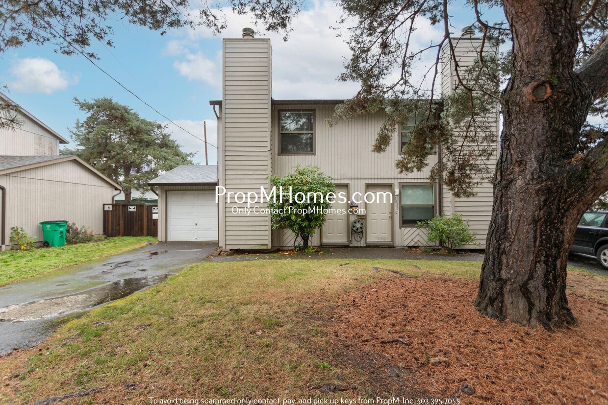 Primary Photo - 1032-1032 NE 81st Ave