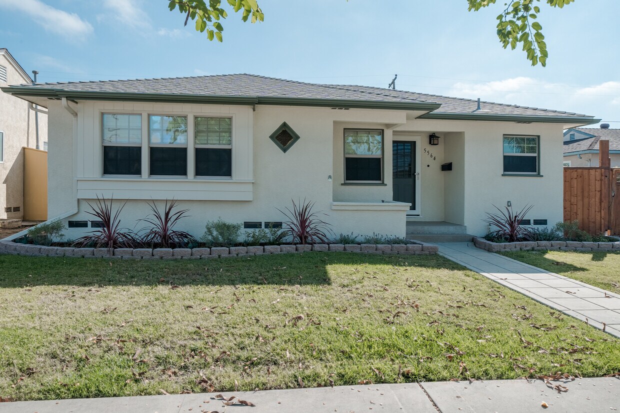 Foto principal - 5564 Gala Ave