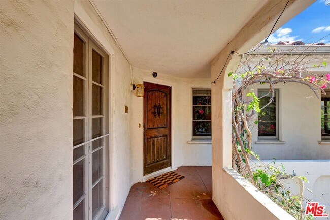 Foto del edificio - 458 Smithwood Dr