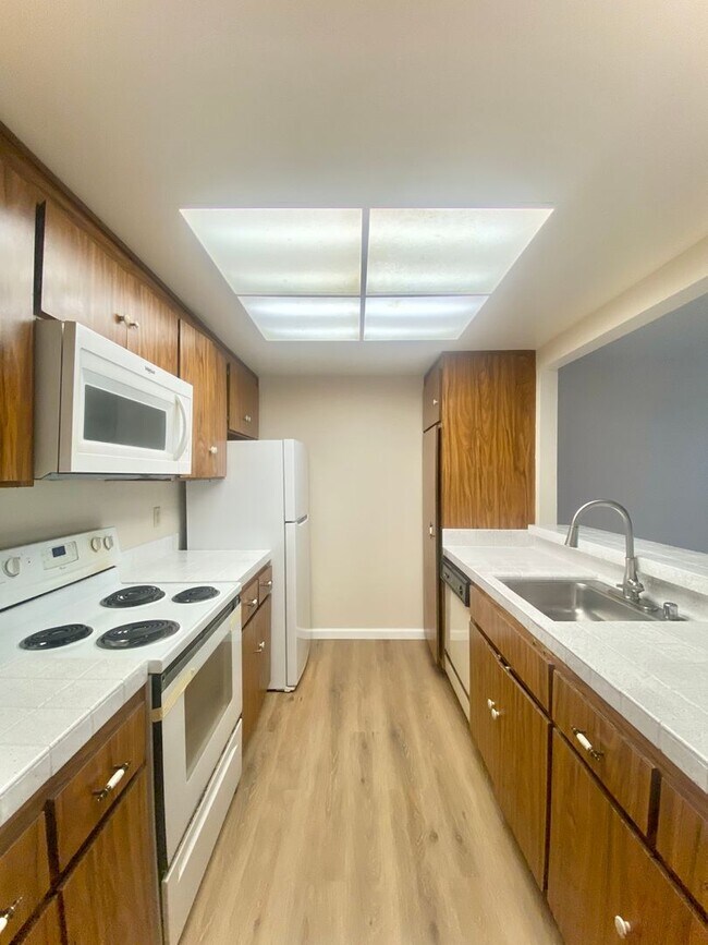 Foto del edificio - Charming Condo in Newark!