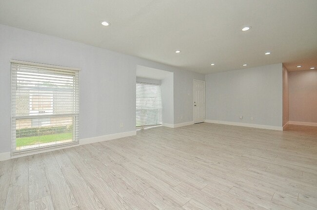 Building Photo - 12633 Memorial Dr