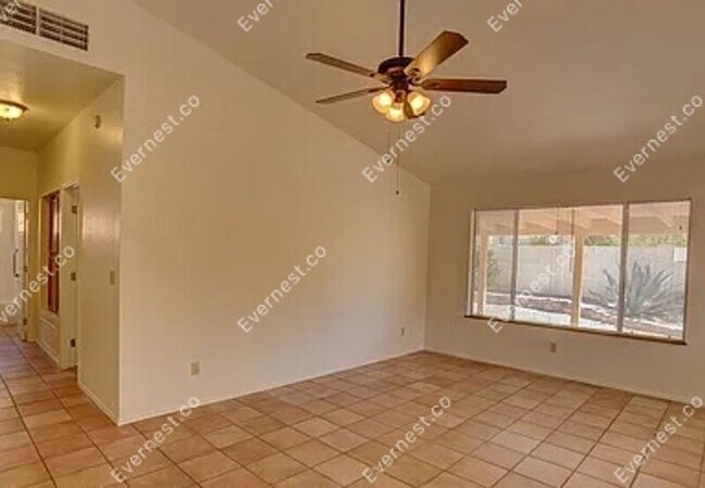 Foto del edificio - 9820 N Sun Vista Pl