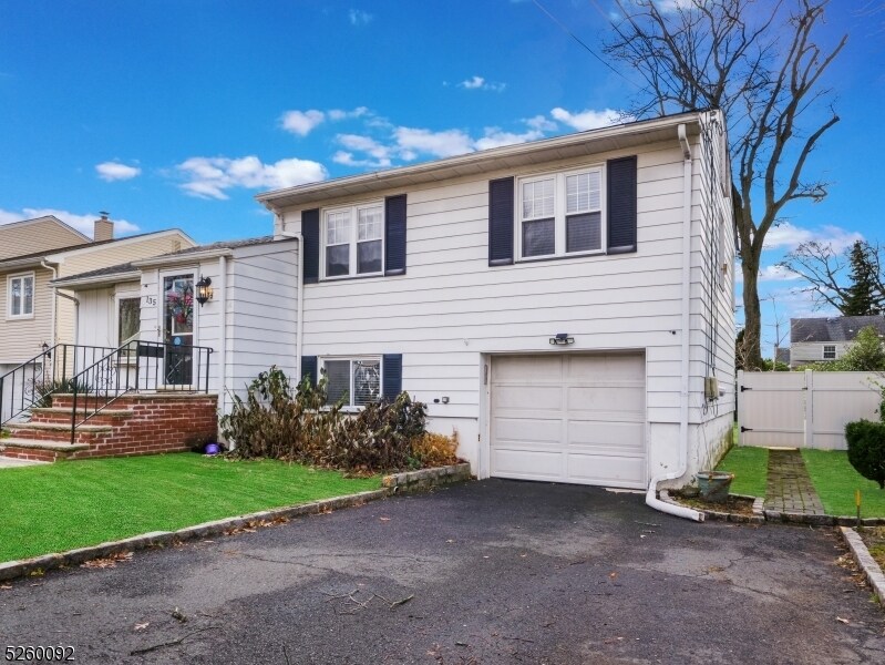 135 Hawthorne Ave, Springfield, NJ 07081 Room for Rent in Springfield