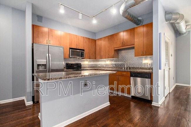 Foto del edificio - 5300 Peachtree Rd