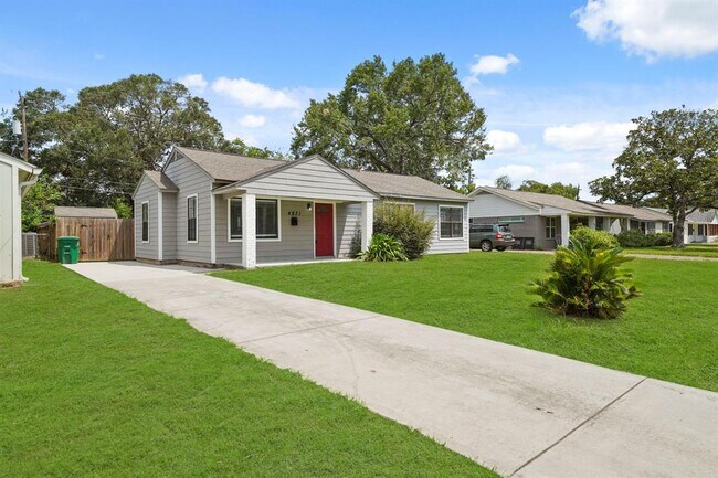 Building Photo - 4931 Culmore Dr