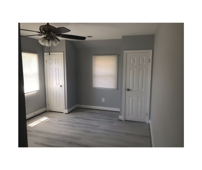 Building Photo - 928 Argonne Dr