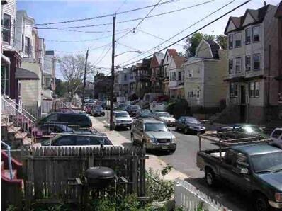  - 166 Lexington Ave