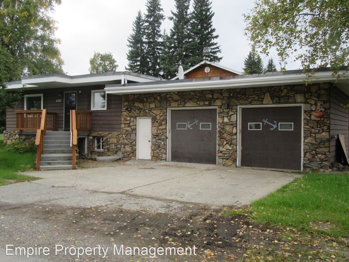 Primary Photo - 400 B St