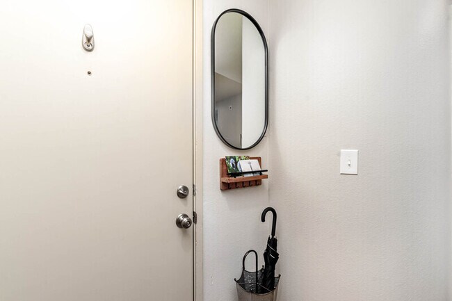 Foto del edificio - 2145 Dexter Ave N