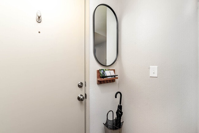 Building Photo - 2145 Dexter Ave N