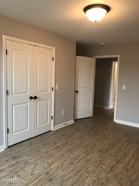 Foto principal - 1245 Bluebird Rd