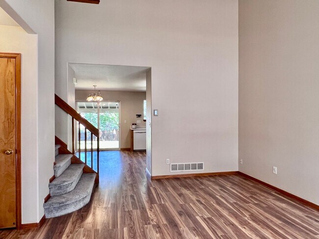 Foto del edificio - Wonderful 5 Bed/4 Bath Home Located on Qui...