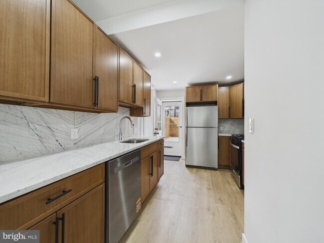 Foto del edificio - 2229 Oakford St