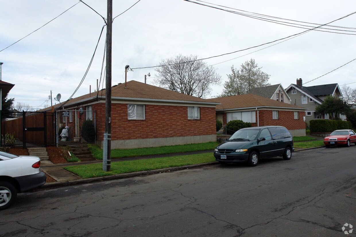 Foto del edificio - 5831 NE 10th Ave