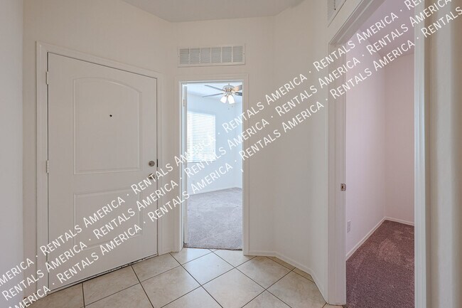 Foto del edificio - 23852 W Wier Ave