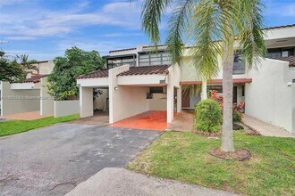 Building Photo - 6483 Racquet Club Dr