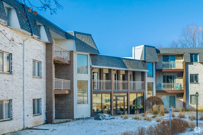 Edgewood Park Apartments for Rent - White Bear Lake, MN - 2 Rentals