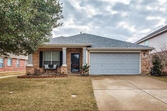 Building Photo - 6937 Willow Crest Dr