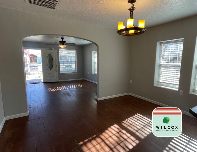 Building Photo - Residential Rental Property Located in Far...