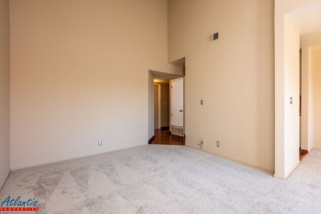 Foto del edificio - Sunburst Community | Condo | Garage | Balcony