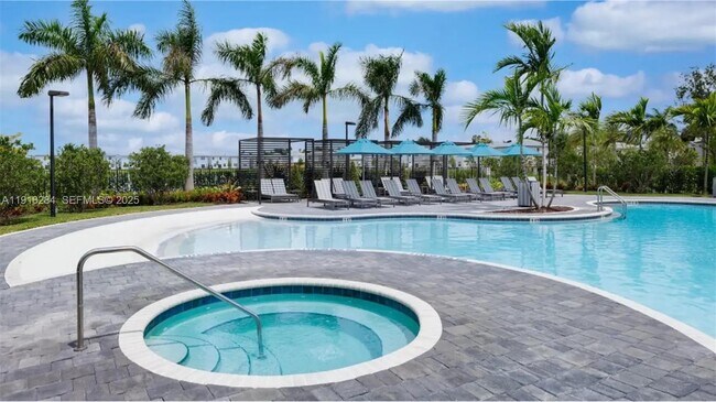 Foto del edificio - 2624 SE 11th Ct