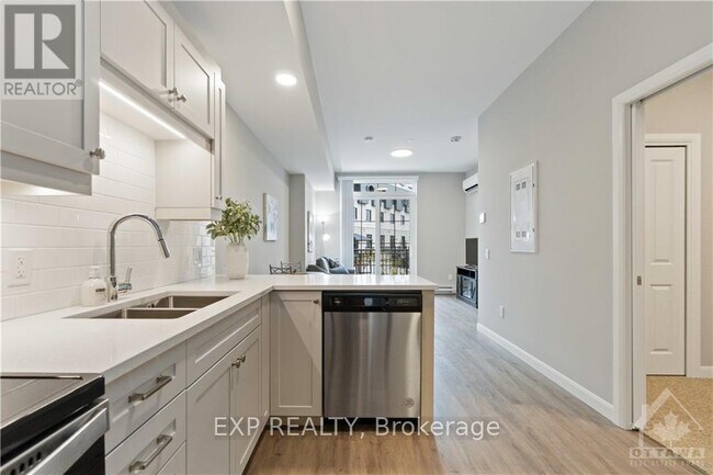 Building Photo - 303 Pine Hill Rd