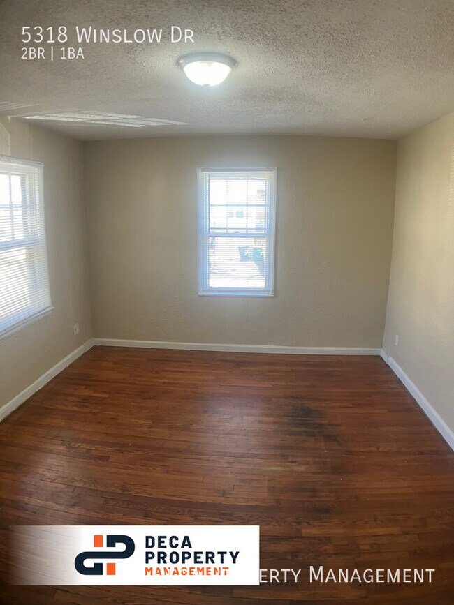 Building Photo - 2 Bedroom House