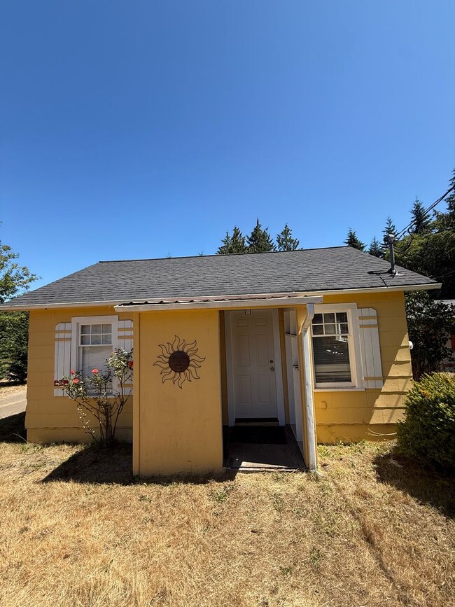Building Photo - 11224 Rhody Dr