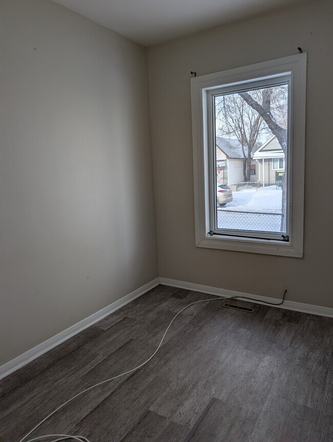 Photo du bâtiment - 680 Aberdeen Ave