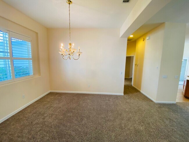Foto del edificio - Absolutely Beautiful Home in 55+ Community